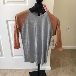 Lularoe randy tee